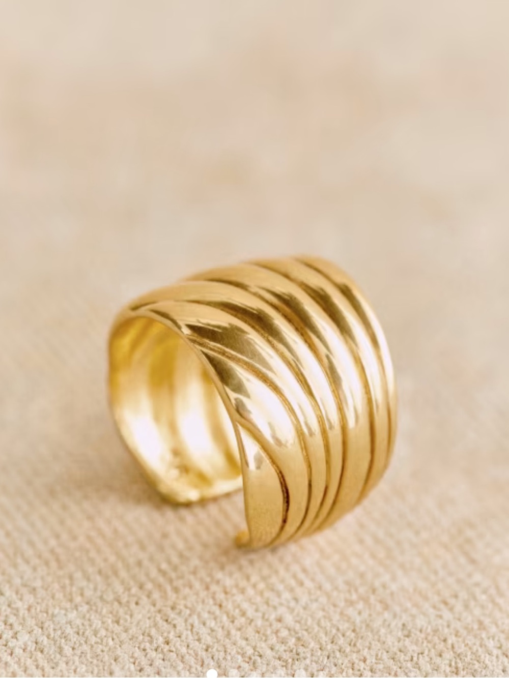 Sezane Wide Ribbed Gold Ring